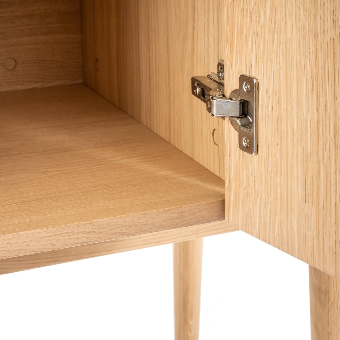 Mil 3 Door Highboard