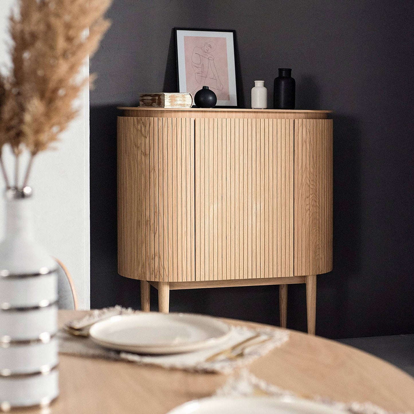 Mil 3 Door Highboard