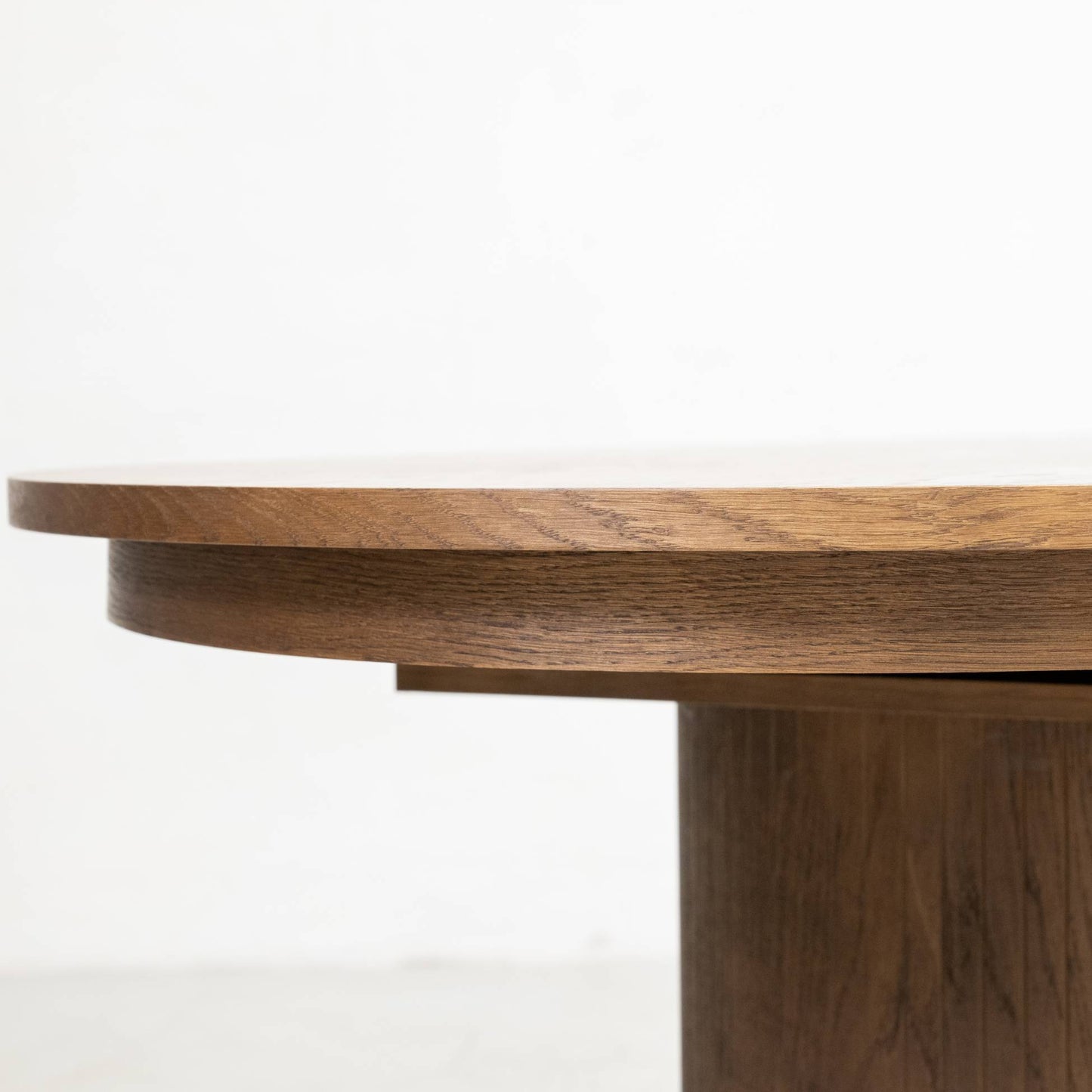 Ivy 2100 Oval Extending Dining Table