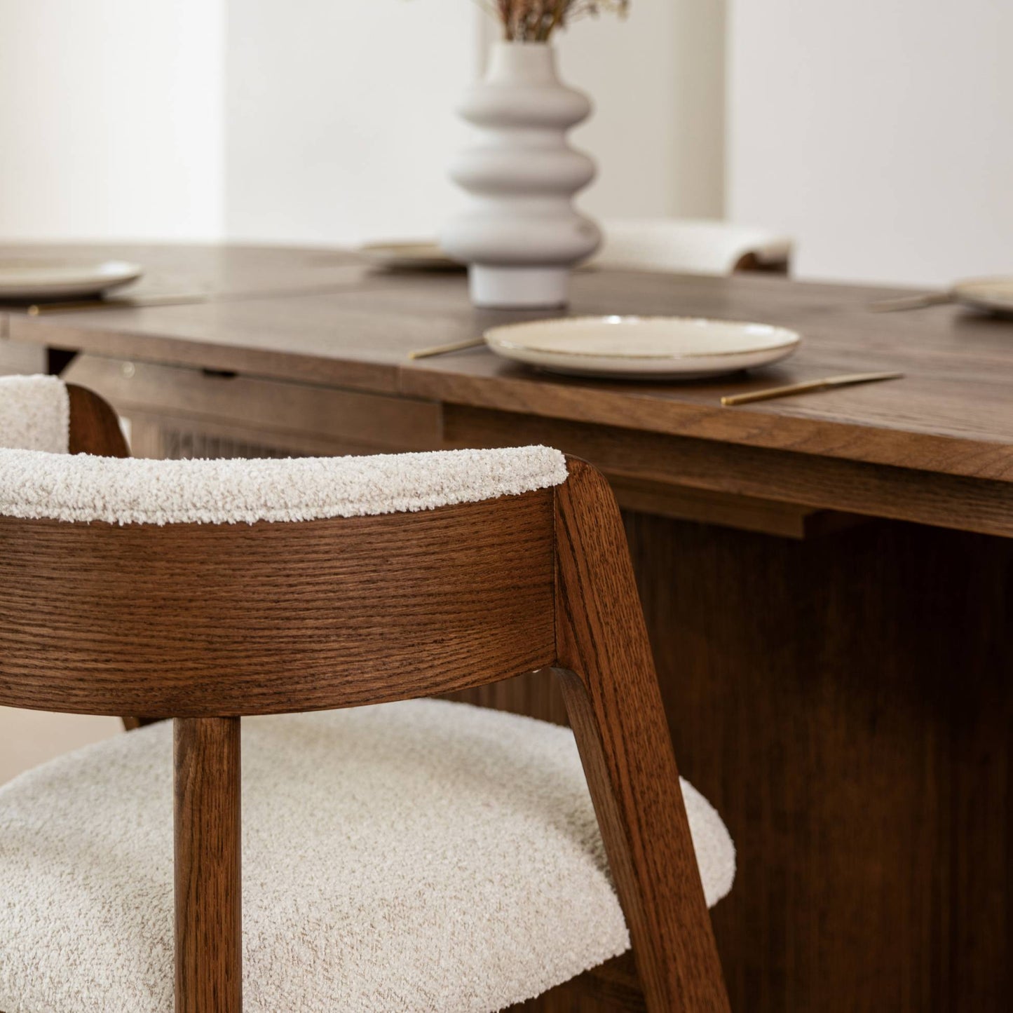 Ivy 2100 Oval Extending Dining Table