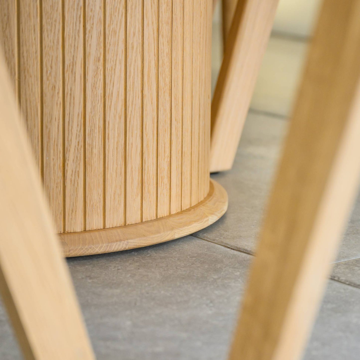 Ivy 2100 Oval Extending Dining Table