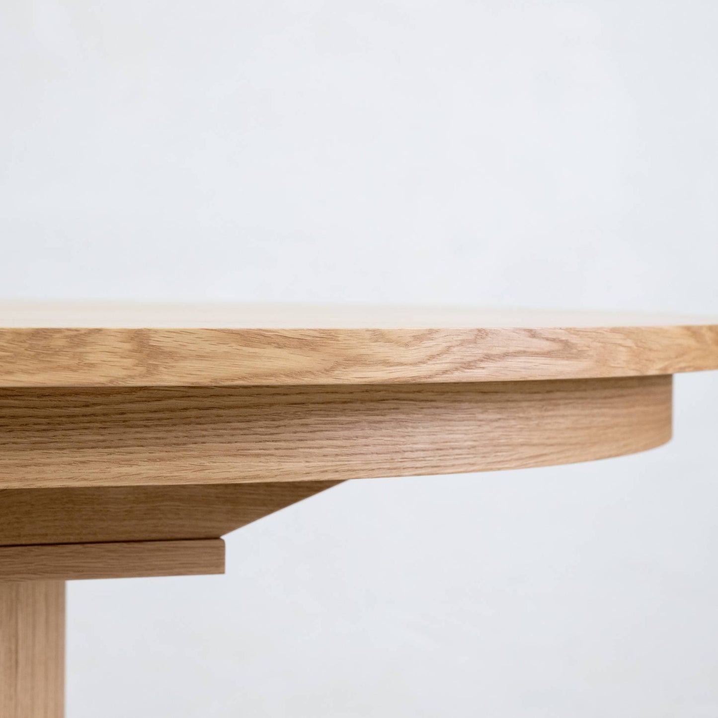 Ivy 2100 Oval Extending Dining Table